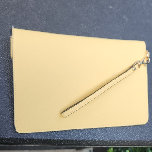 Lovevook Yellow Wristlet Clutch NWOT - Picture 5 of 7